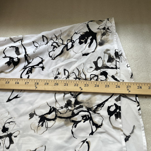 APT 9 Shirt Women XL White Black Floral Ruffle Flared Sleeve‎ Whimsy Fairy Top - Picture 9 of 11